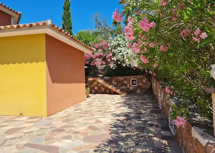 Casa Mathilde Apartment Lecci